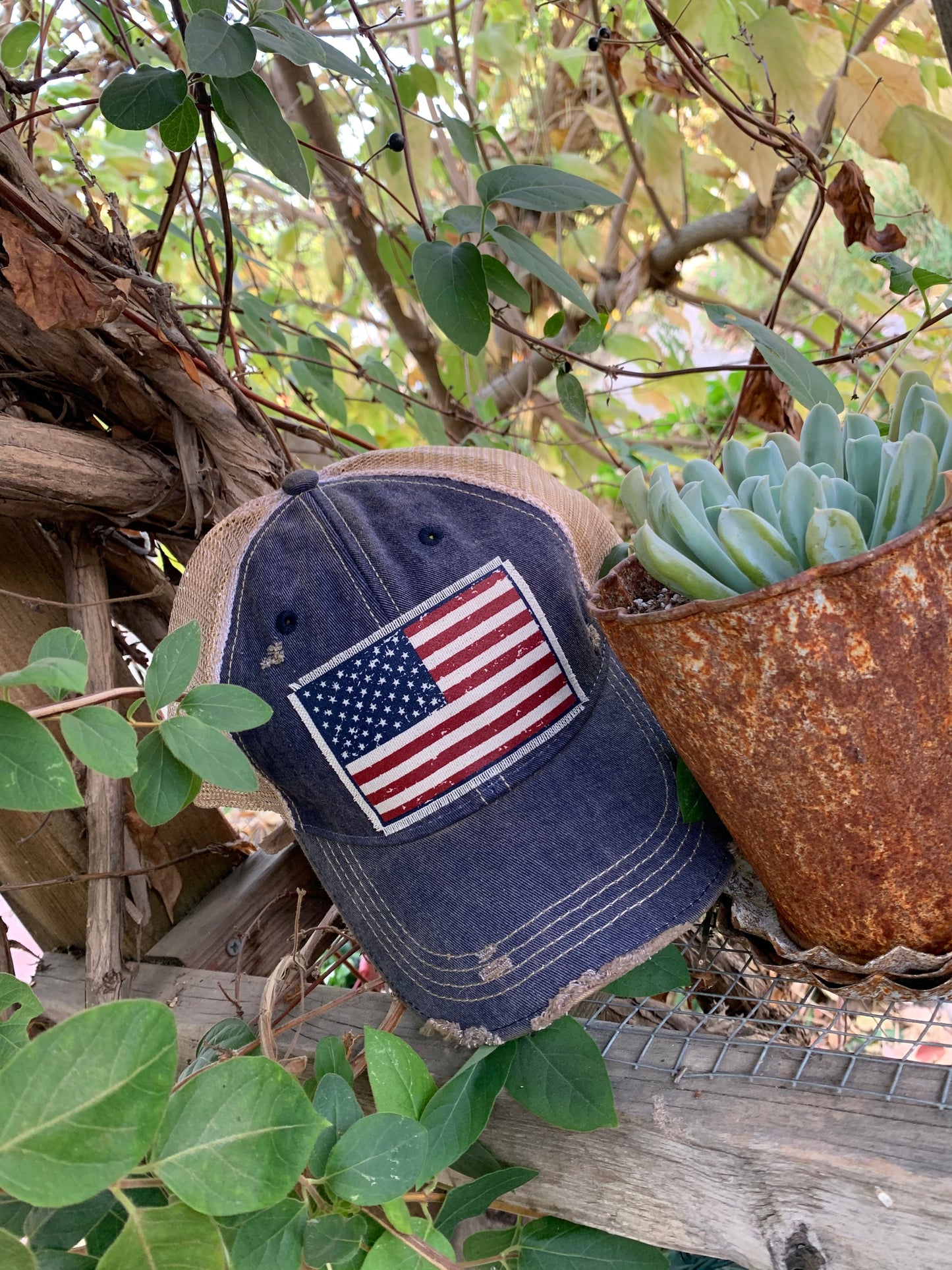 "American Flag USA" Vintage Distressed Trucker Cap