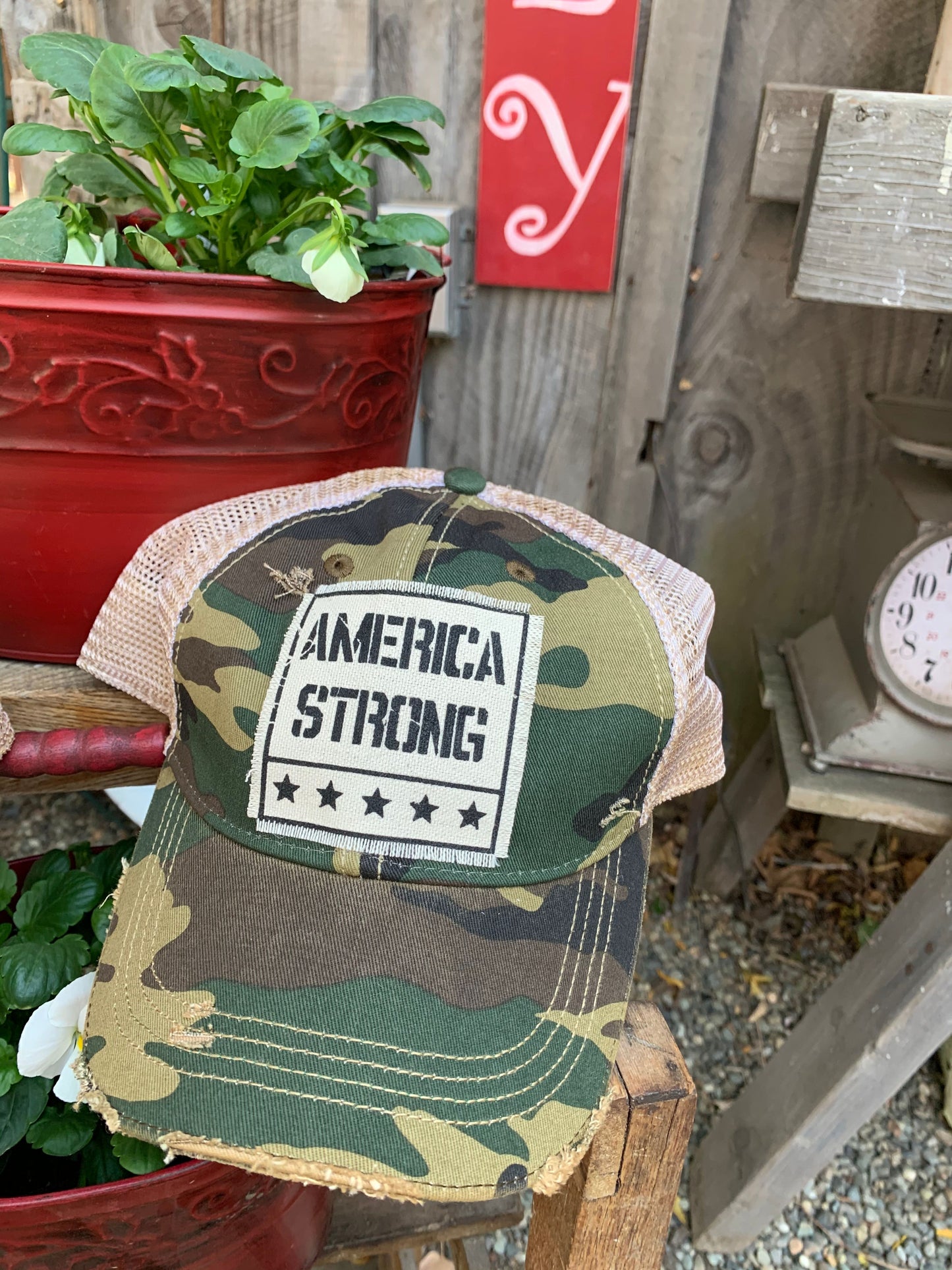 "American Strong" Vintage Distressed Trucker Cap