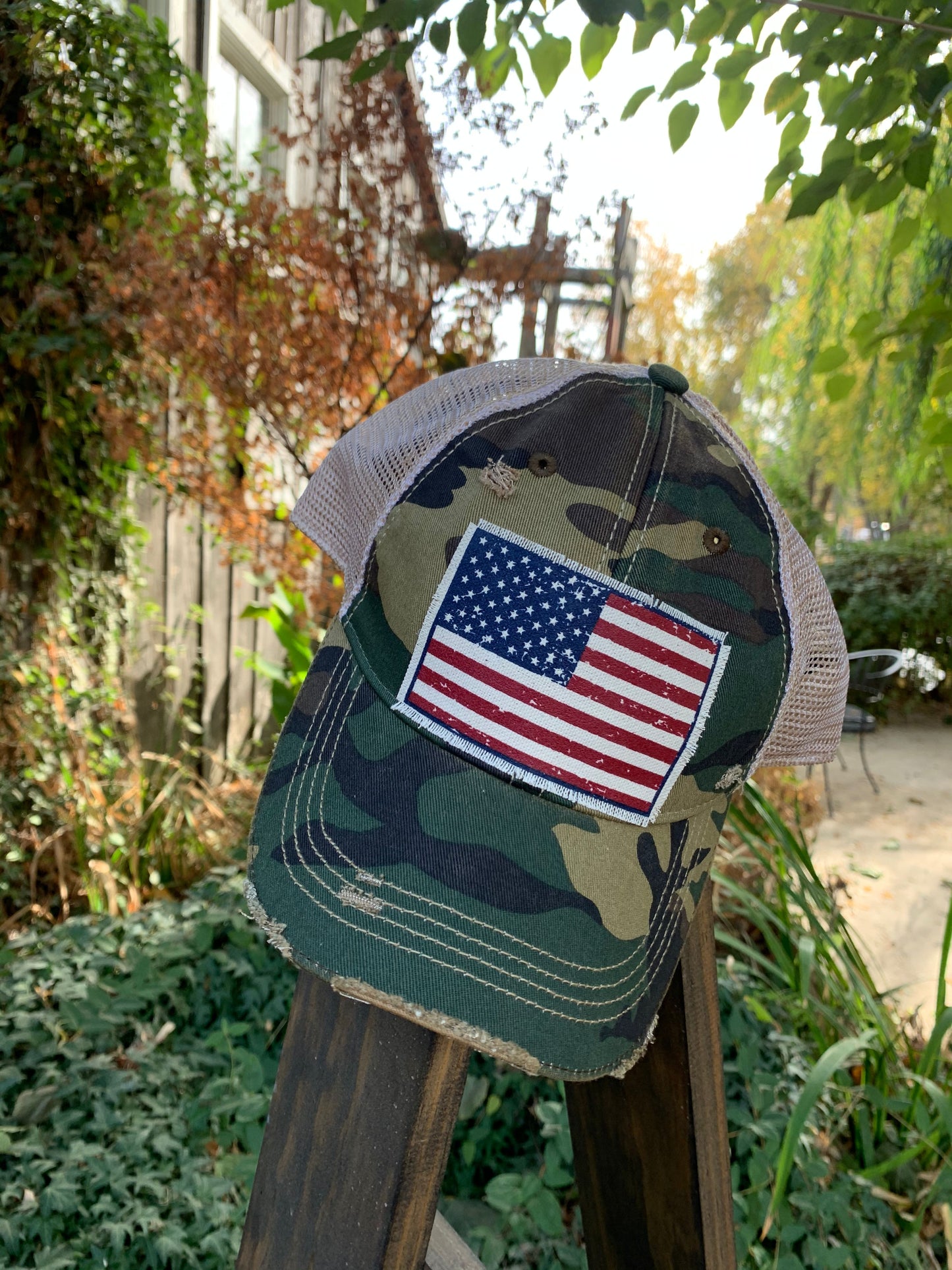 "American Flag USA" Vintage Distressed Trucker Cap